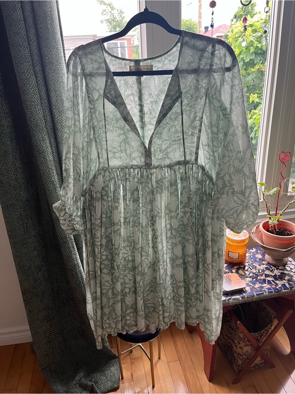 DAUGHTERS OF INDIA Kira Mint Green and White Floral Dress - Picture 4 of 10